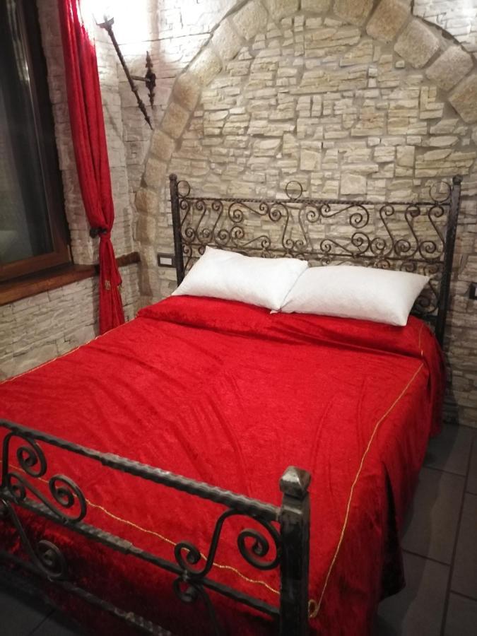 Castle House Apartment Cremona Exterior foto